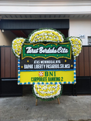 Papan Bunga Duka di Dukupuntang