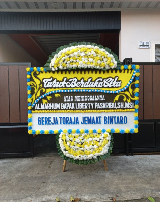 Papan Bunga Duka di Dukupuntang
